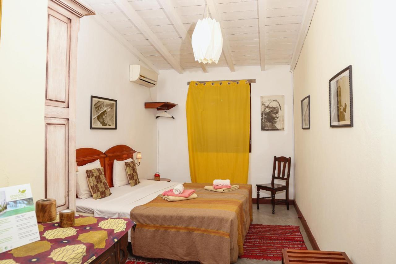The Colonial Hotel 2*