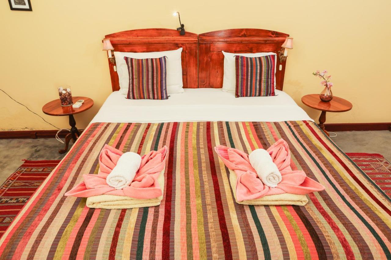 The Colonial Hotel 2*