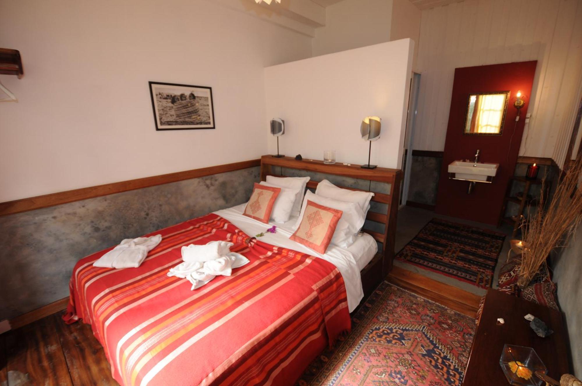 Hotel The Colonial