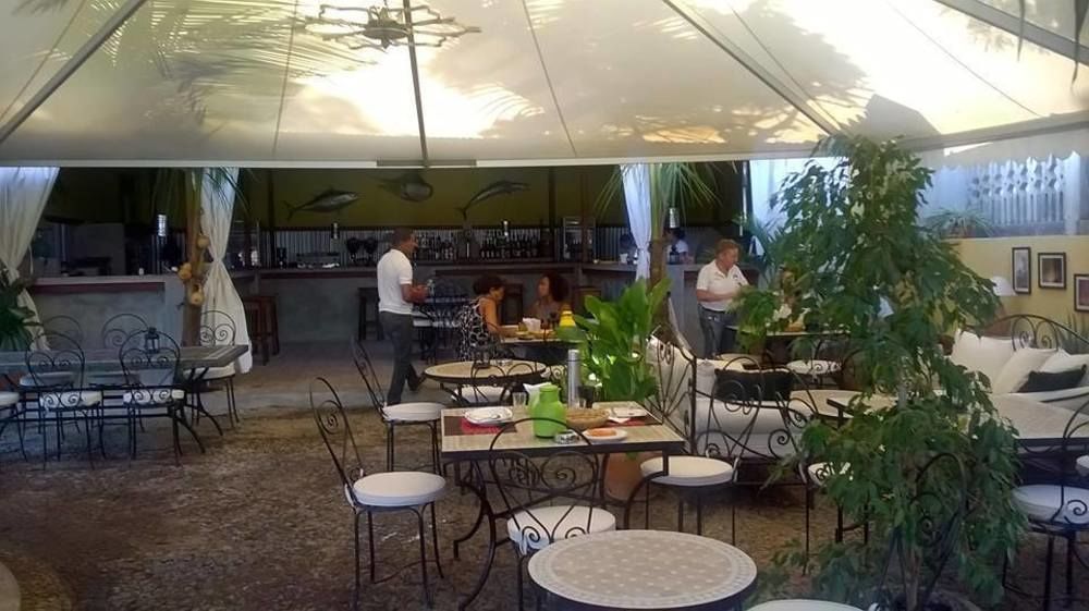 The Colonial Hotel 2*
