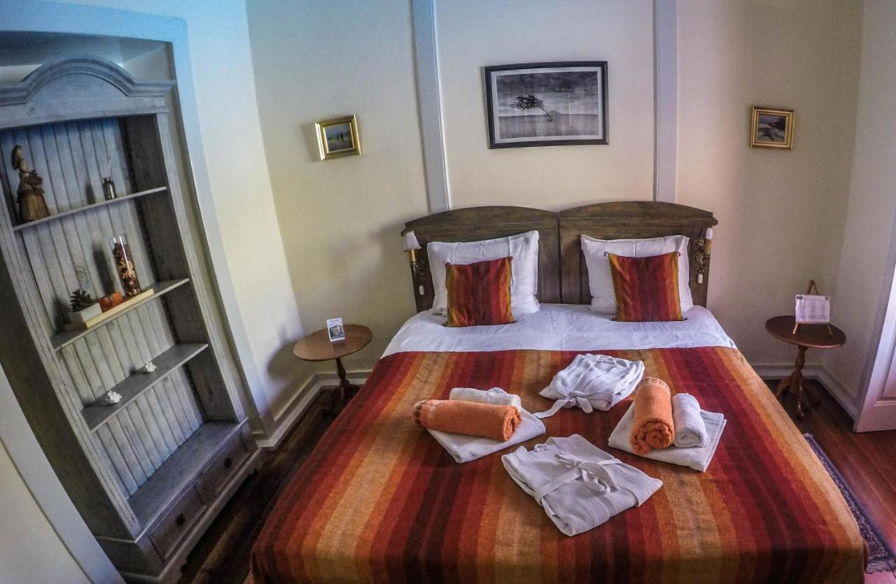 Hotel The Colonial