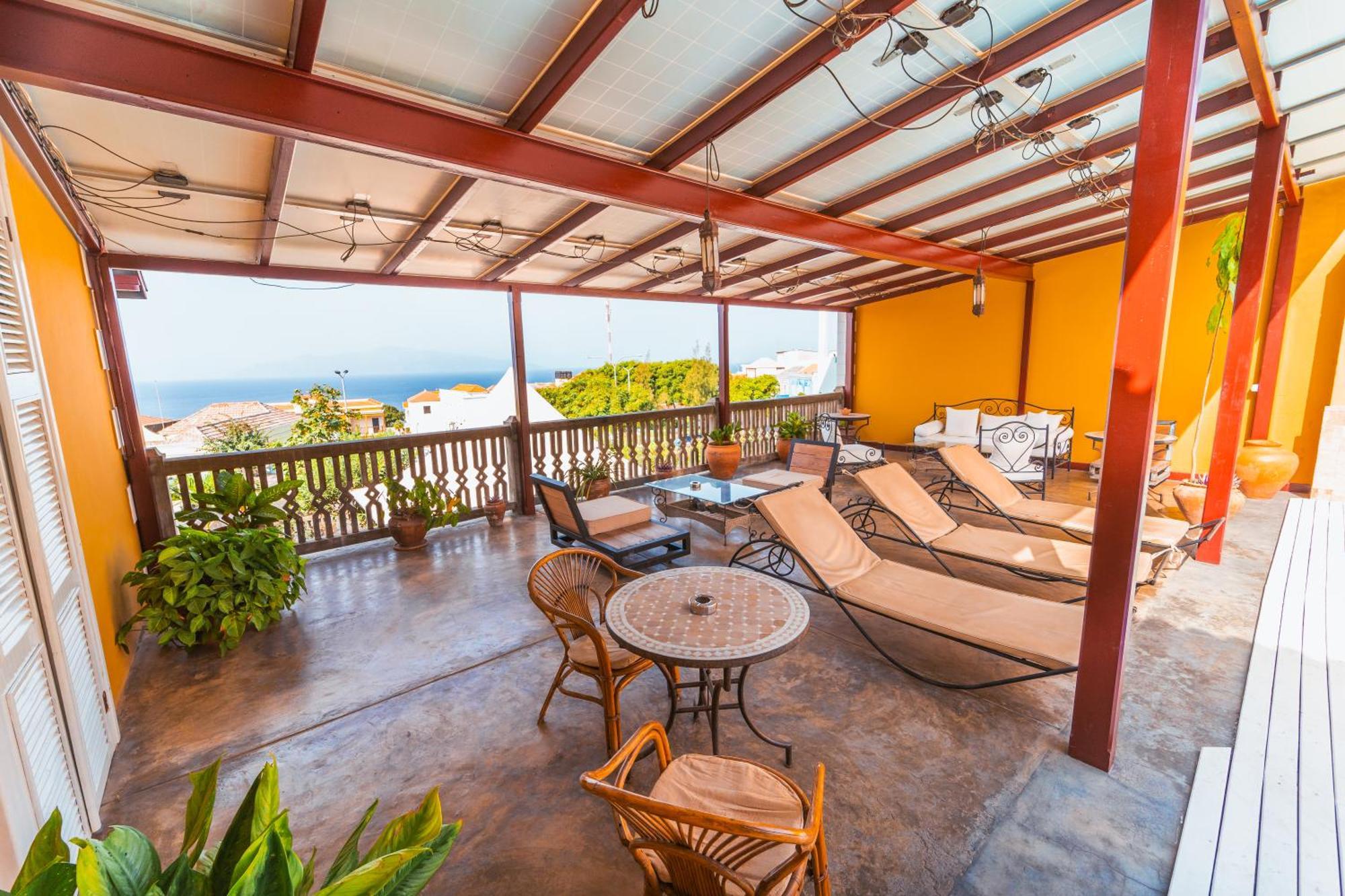 The Colonial 2* São Filipe